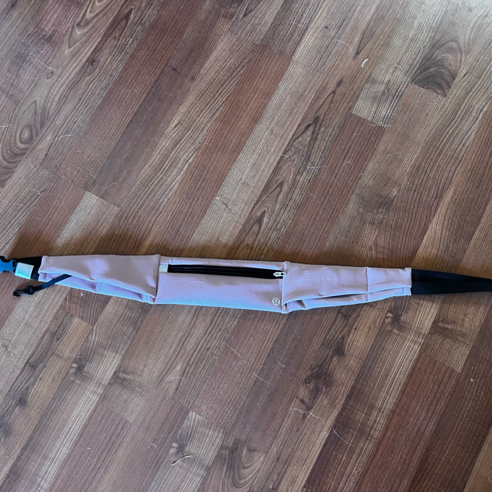 Lululemon running belt
